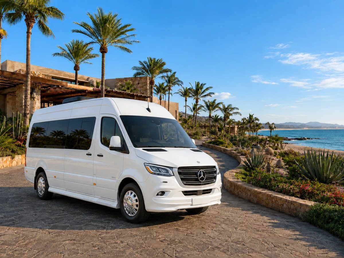 Traslado en Sprinter a Four Seasons at Costa Palmas
